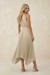 Halter Neck Pleated A-Line Chiffon Bridesmaid Dress in Champagne