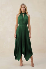 Halter Neck Pleated A-Line Chiffon Bridesmaid Dress in Dark Green