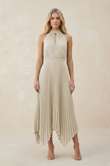 Halter Neck Pleated A-Line Chiffon Bridesmaid Dress in Dove Gray