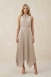 Halter Neck Pleated A-Line Chiffon Bridesmaid Dress in Frost