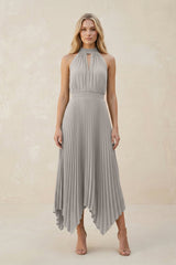 Halter Neck Pleated A-Line Chiffon Bridesmaid Dress in Silver