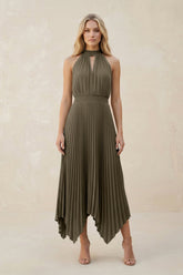 Halter Neck Pleated A-Line Chiffon Bridesmaid Dress in Willow Green
