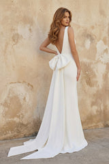 Mermaid Satin Wedding Dress With Bow in Ivory