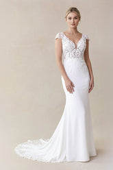 Mermaid Lace Wedding Dress With Appliques in White