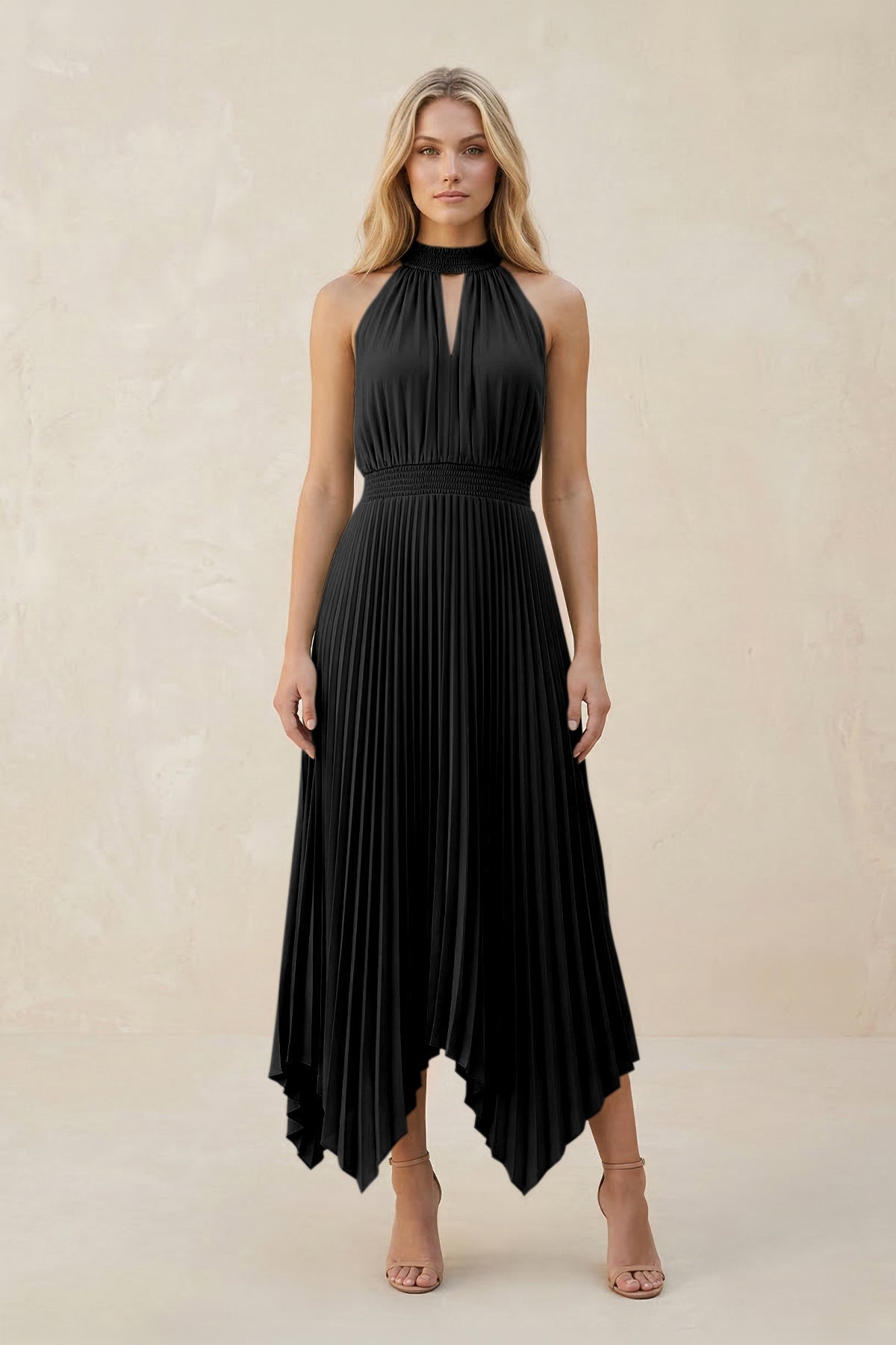 Halter Neck Pleated A-Line Chiffon Bridesmaid Dress in Black