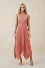 Halter Neck Pleated A-Line Chiffon Bridesmaid Dress in Mulberry