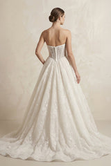 Lace Sweetheart Corset A-Line Wedding Dress in Ivory
