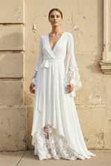 Long Sleeves V Neck Lace Wedding Dress in White