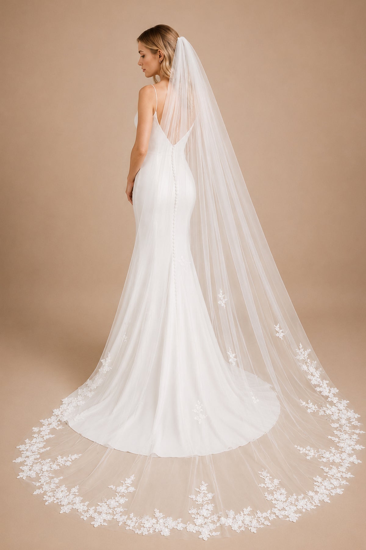 Luxurious 3M Bridal Veil With Comb in White