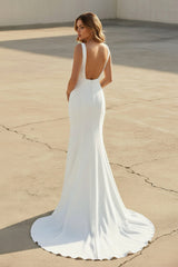 Mermaid Satin V Neck Wedding Dress in White