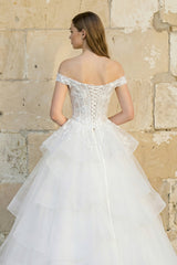 Off The Shoulder Ball-Gown Tulle Wedding Dress in White