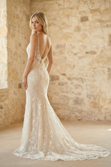Lace V Neck Mermaid Wedding Dress in White and Nude